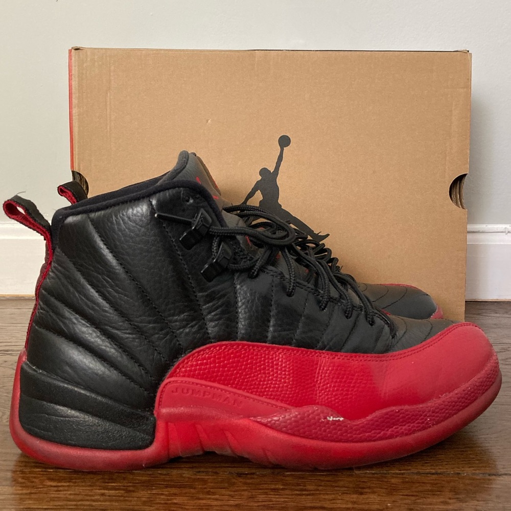 Air Jordan Retro 12 Red/Blk 2016 (FLU GAME) Sz 9